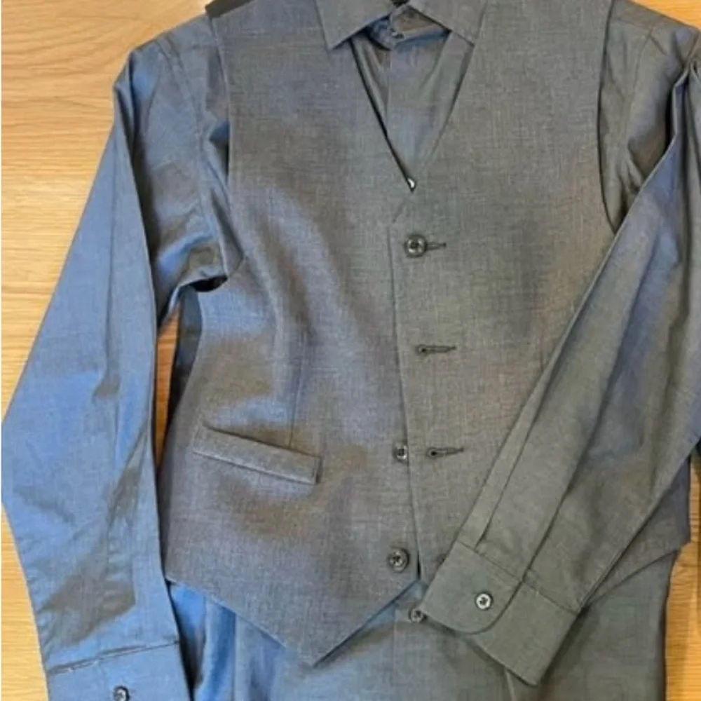 Chaps Boy’s dress shirt, vest & slacks - Picture 5 of 5